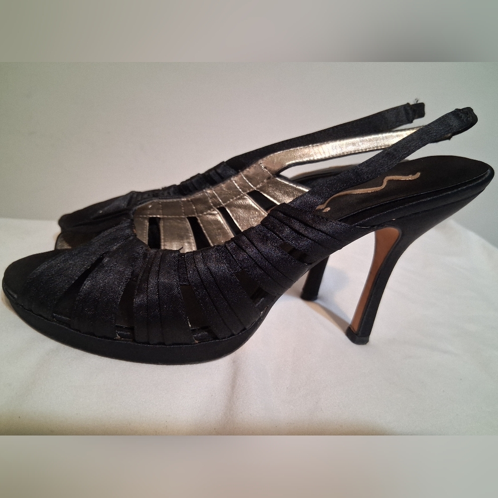 Nina Elegant Black Slingback Heels - Size 8M - Picture 4 of 7